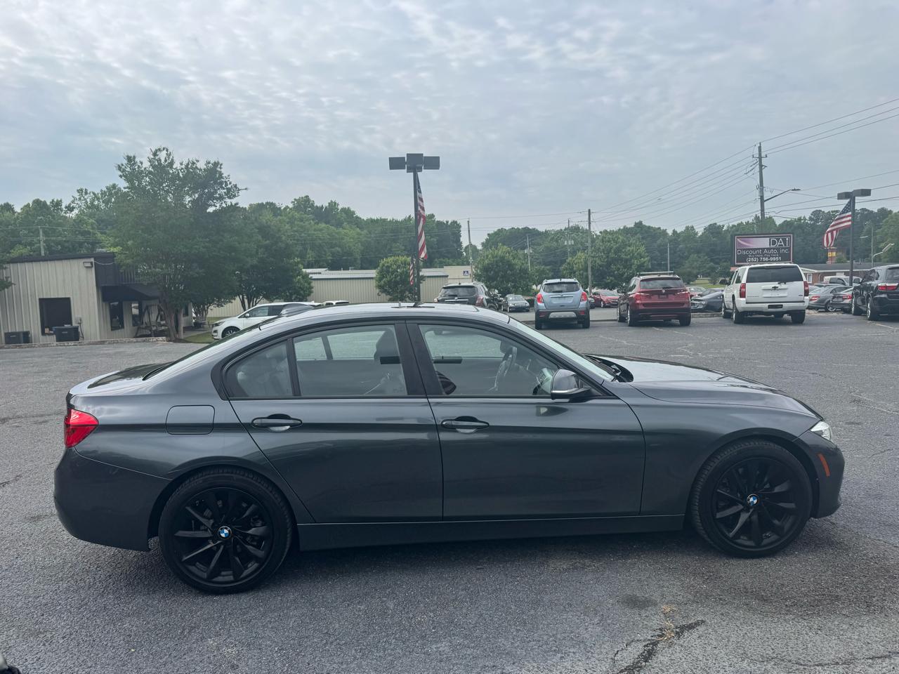 BMW 3 Series 320i xDrive Sedan 2018
