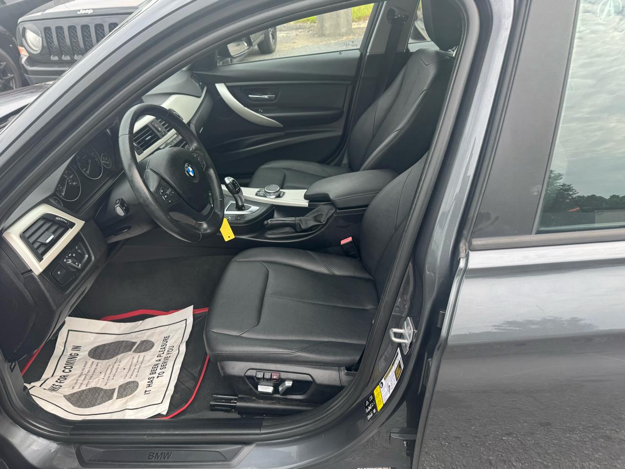 BMW 3 Series 320i xDrive Sedan 2018