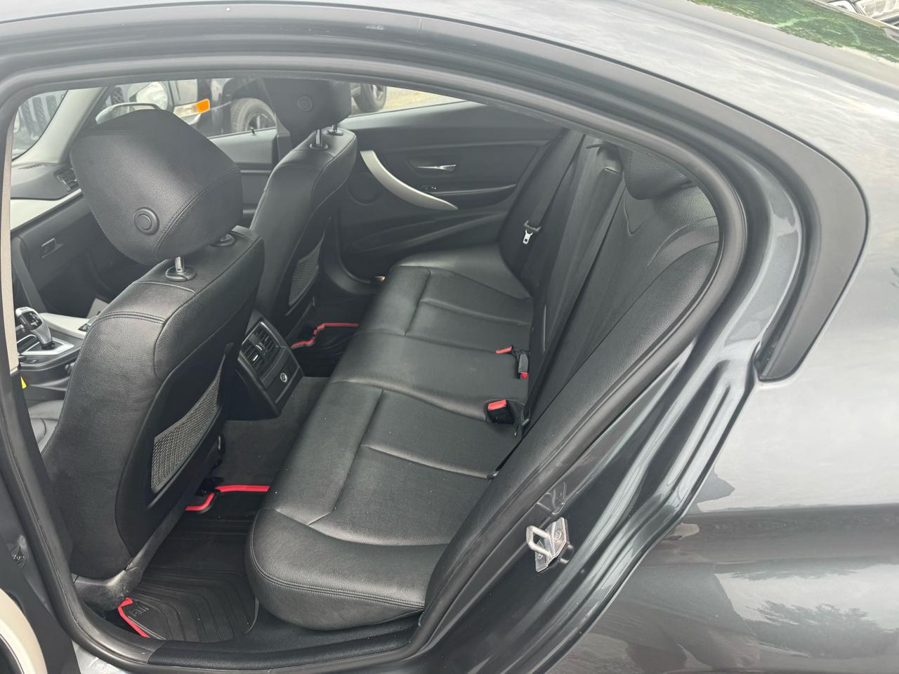 BMW 3 Series 320i xDrive Sedan 2018