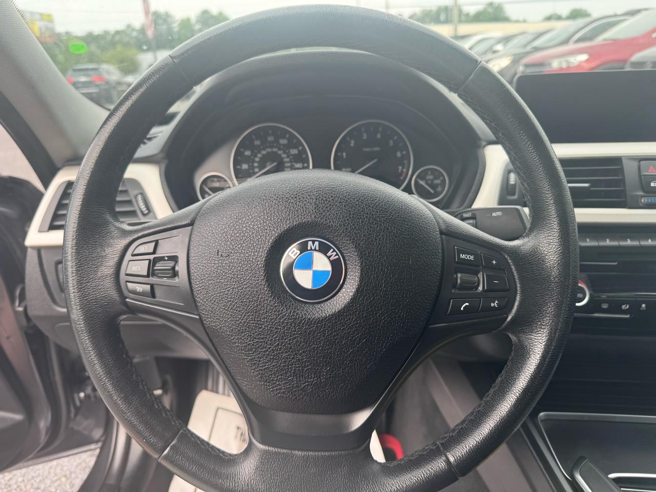 BMW 3 Series 320i xDrive Sedan 2018