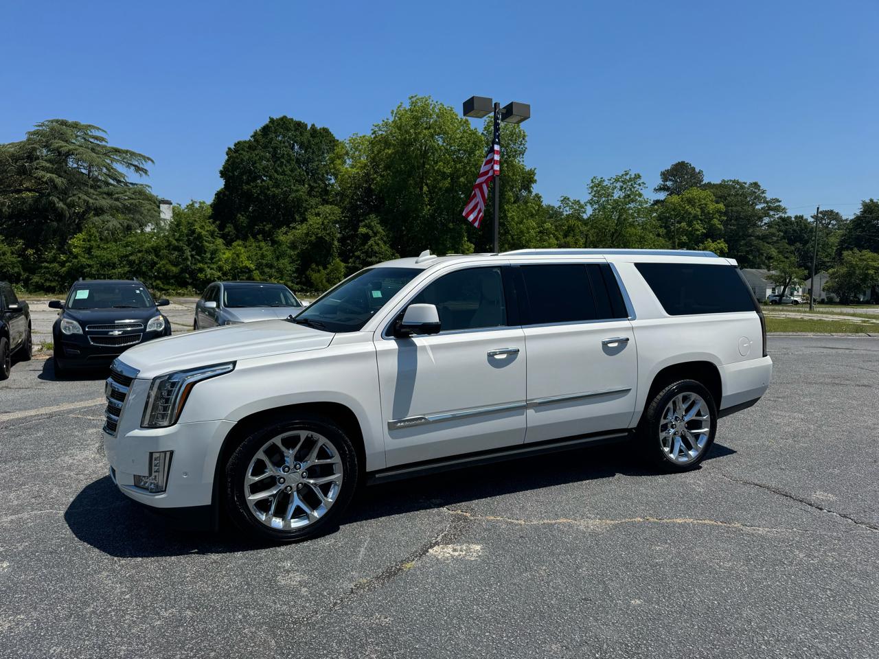 Cadillac Escalade ESV 4WD 4dr Premium Luxury 2017