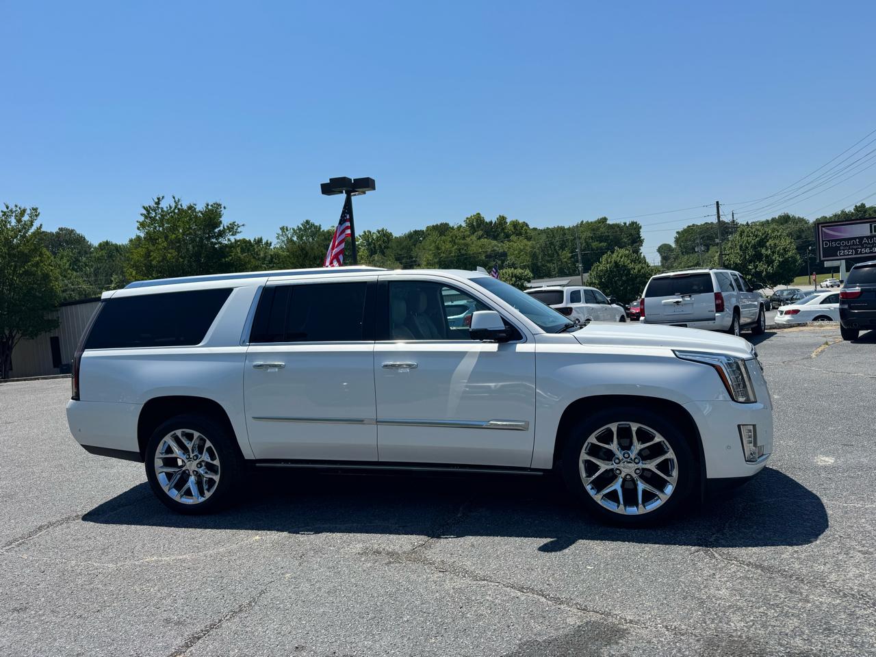 Cadillac Escalade ESV 4WD 4dr Premium Luxury 2017