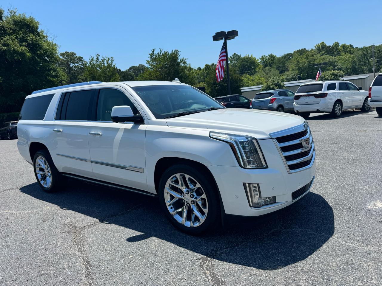 Cadillac Escalade ESV 4WD 4dr Premium Luxury 2017