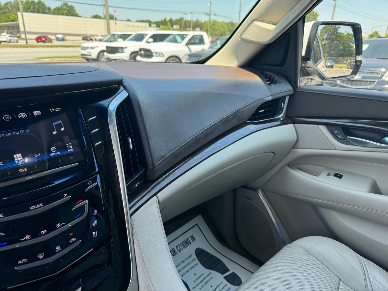 Cadillac Escalade ESV 4WD 4dr Premium Luxury 2017