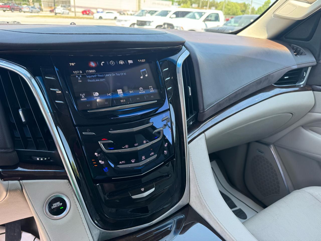 Cadillac Escalade ESV 4WD 4dr Premium Luxury 2017