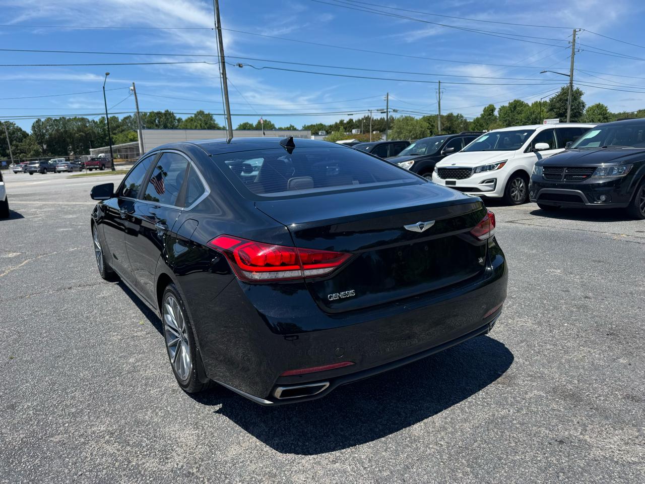 Hyundai Genesis 4dr Sdn V6 3.8L RWD 2016
