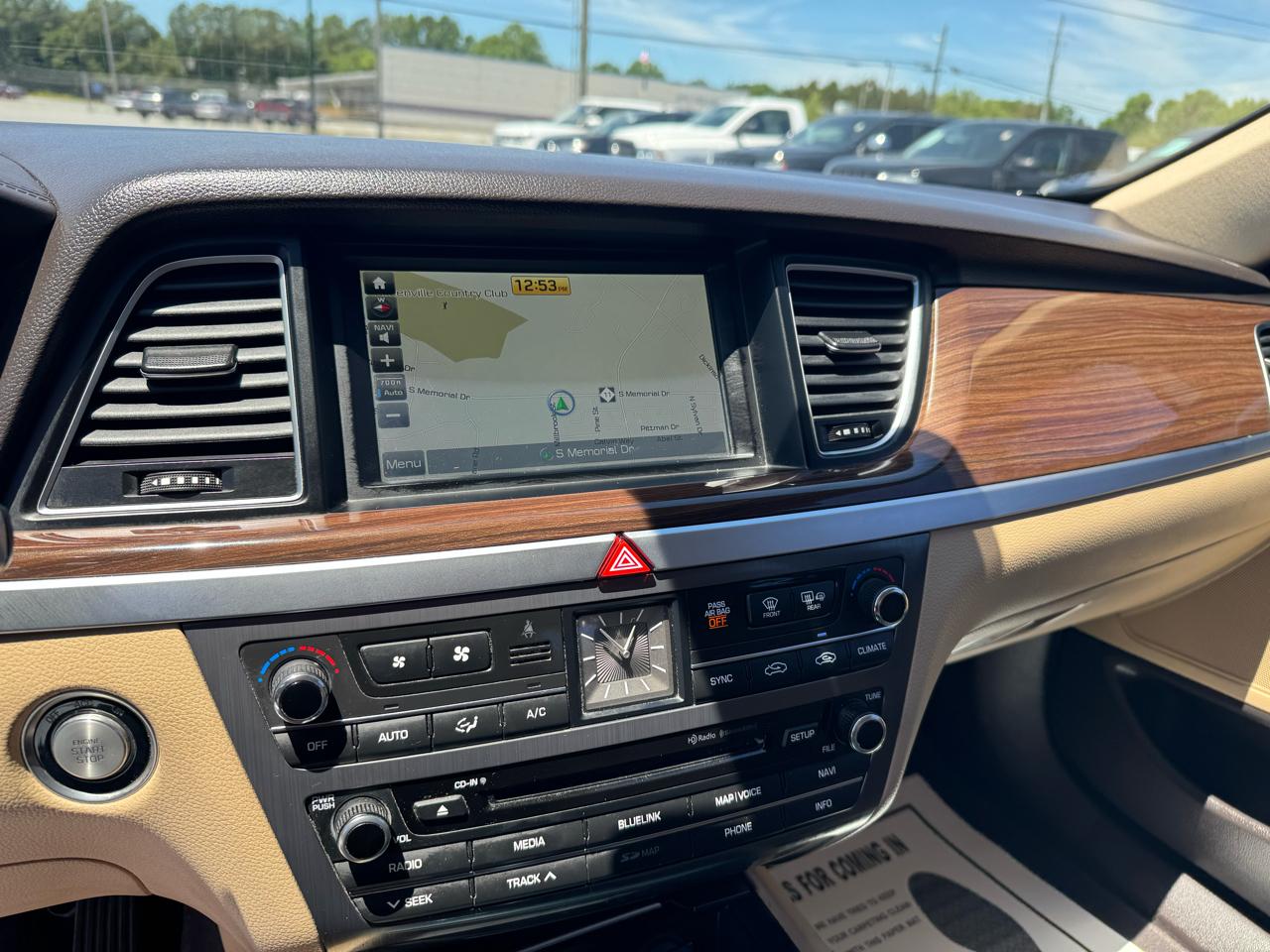 Hyundai Genesis 4dr Sdn V6 3.8L RWD 2016