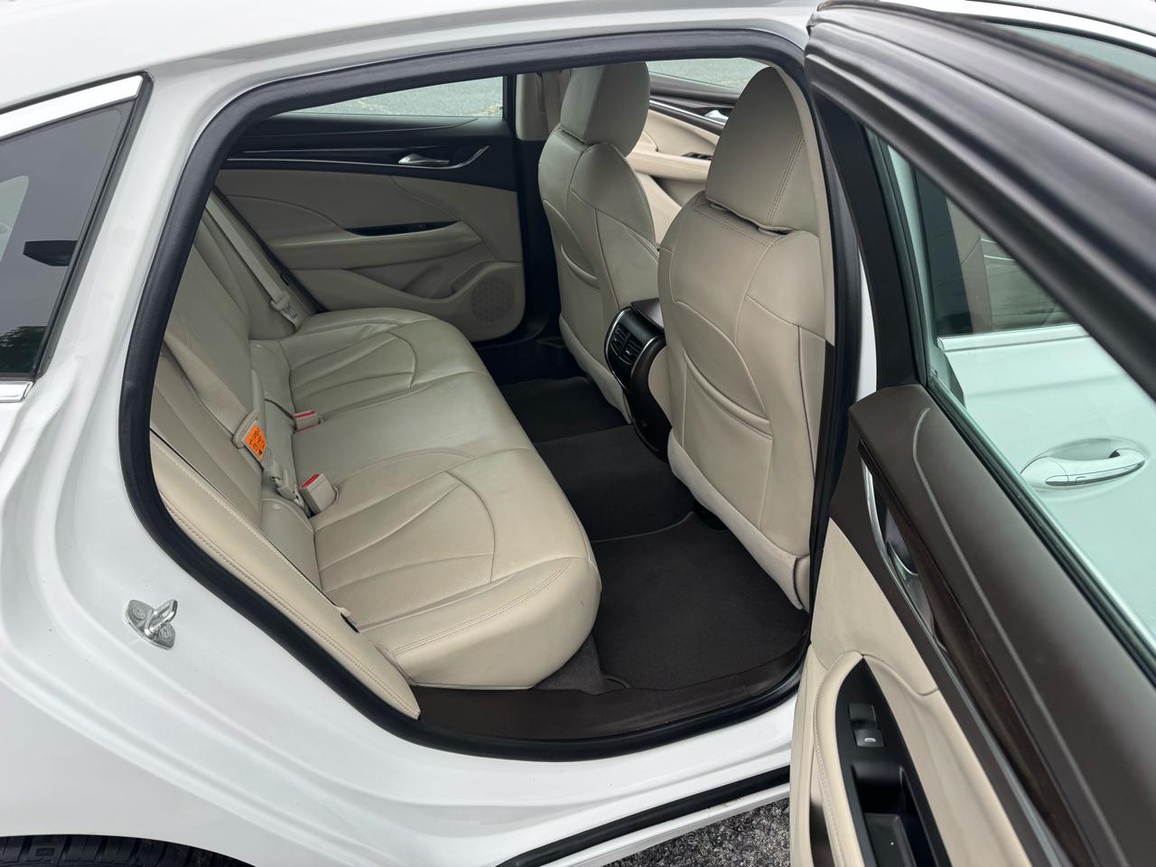 Buick LaCrosse 4dr Sdn Essence FWD 2019