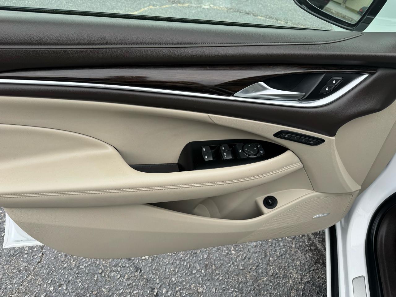Buick LaCrosse 4dr Sdn Essence FWD 2019