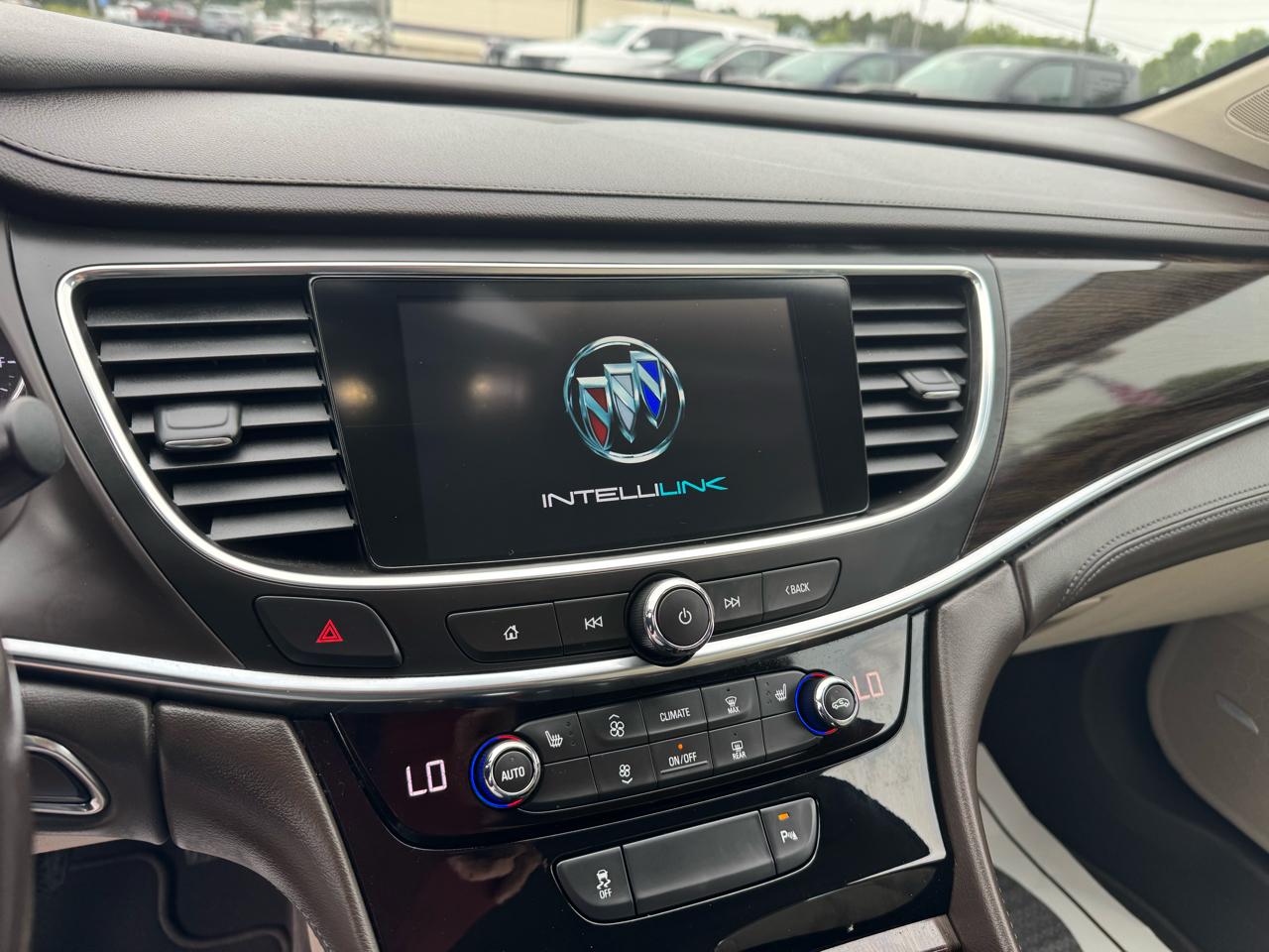 Buick LaCrosse 4dr Sdn Essence FWD 2019