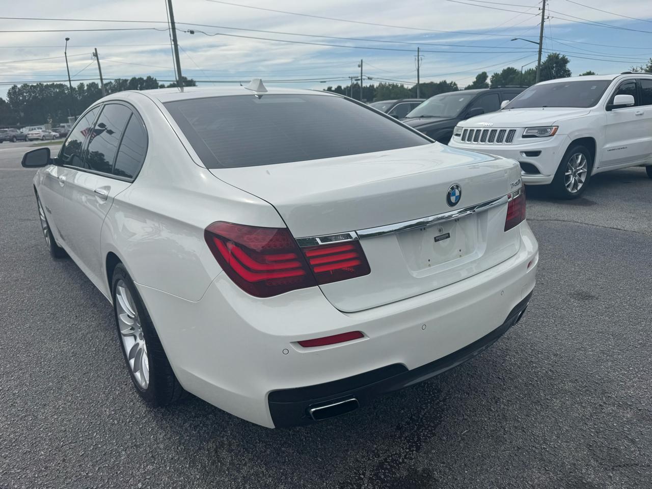 BMW 7 Series 4dr Sdn 740i RWD 2014