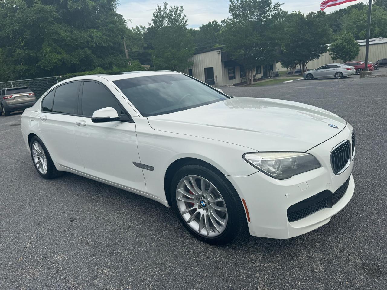 BMW 7 Series 4dr Sdn 740i RWD 2014