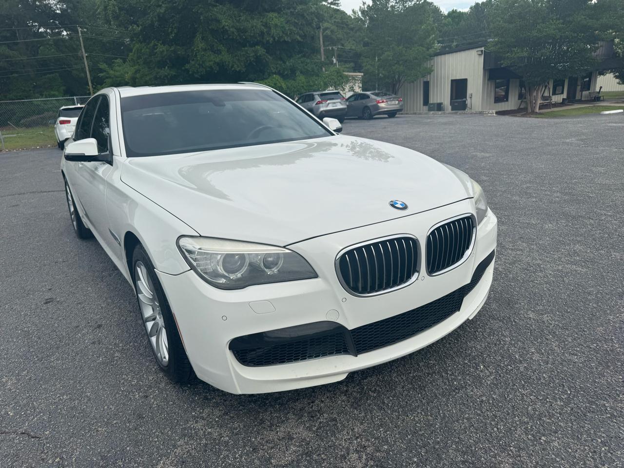 BMW 7 Series 4dr Sdn 740i RWD 2014