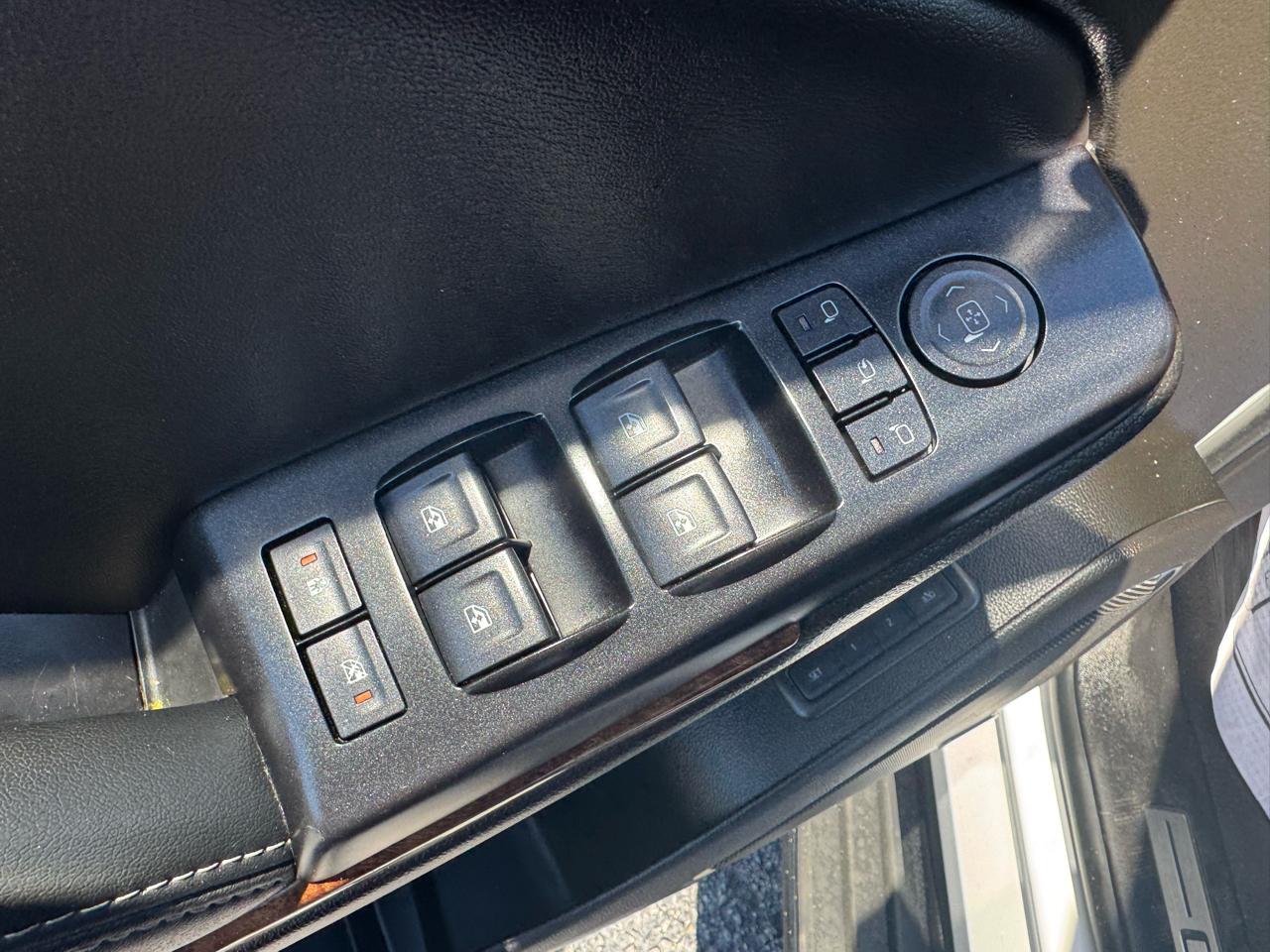 Chevrolet Suburban 4WD 4dr 1500 Premier 2019