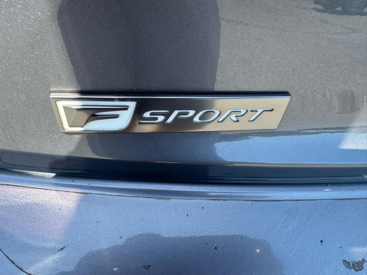Lexus IS 250 4dr Sport Sdn RWD 2015