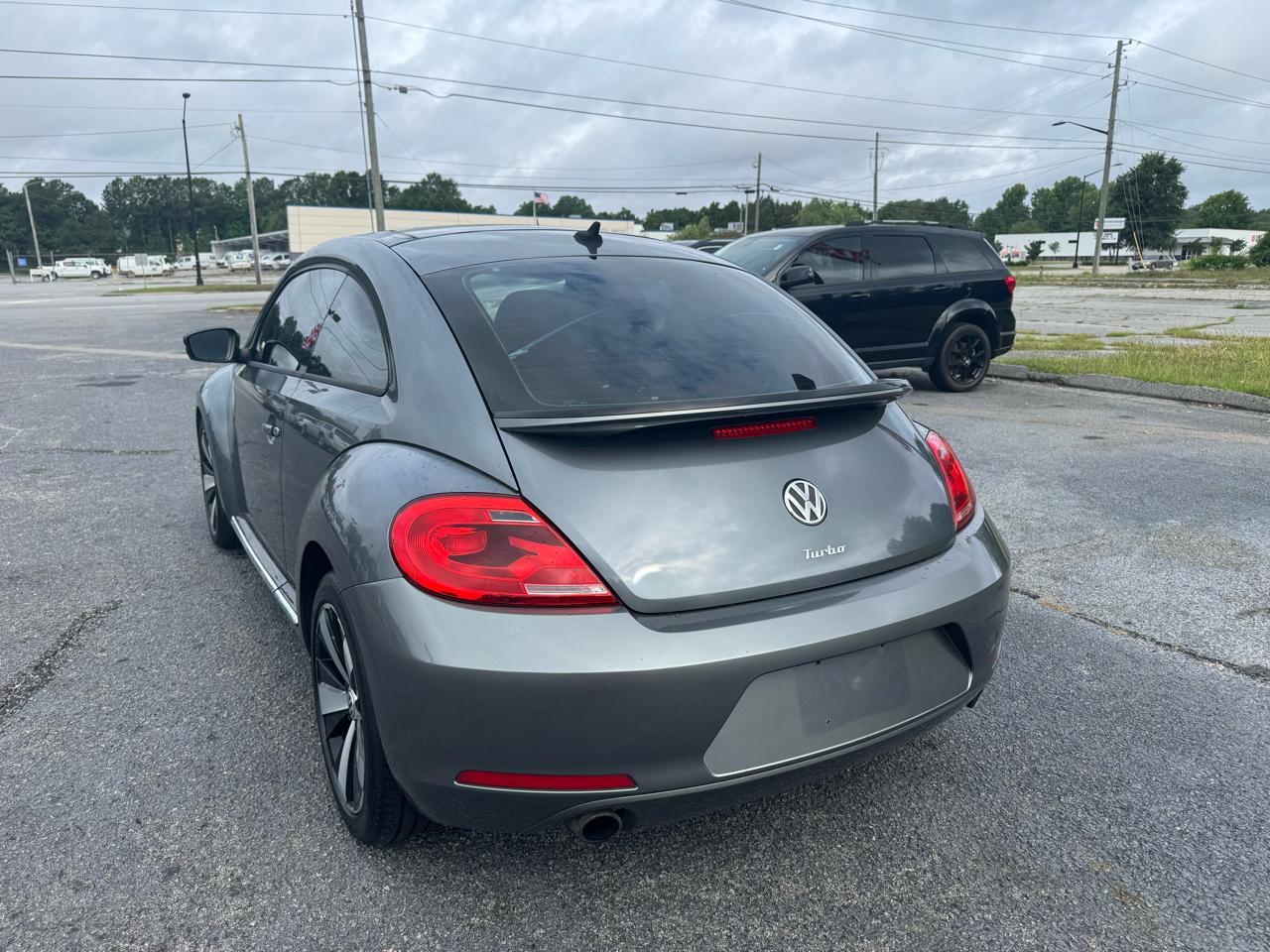 Volkswagen Beetle 2dr Cpe DSG 2.0T Turbo PZEV 2012