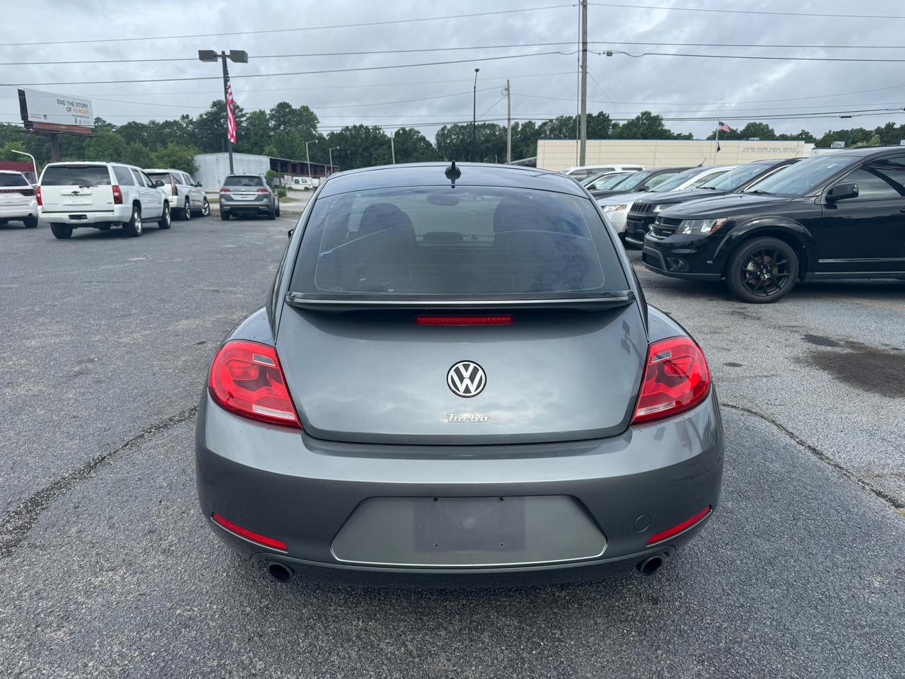 Volkswagen Beetle 2dr Cpe DSG 2.0T Turbo PZEV 2012