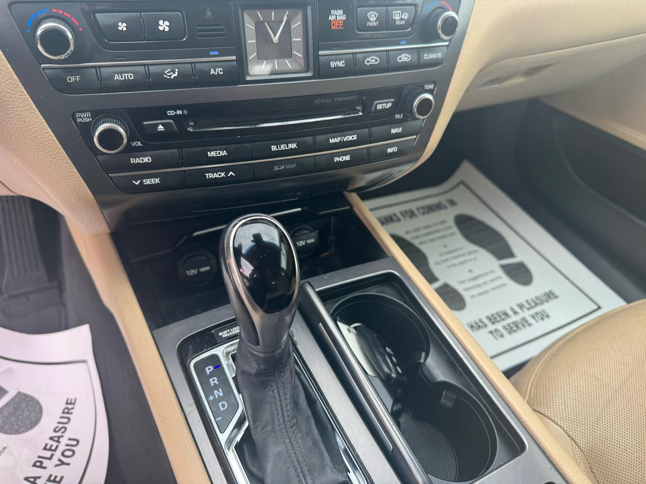 Hyundai Genesis 4dr Sdn V6 3.8L RWD 2016