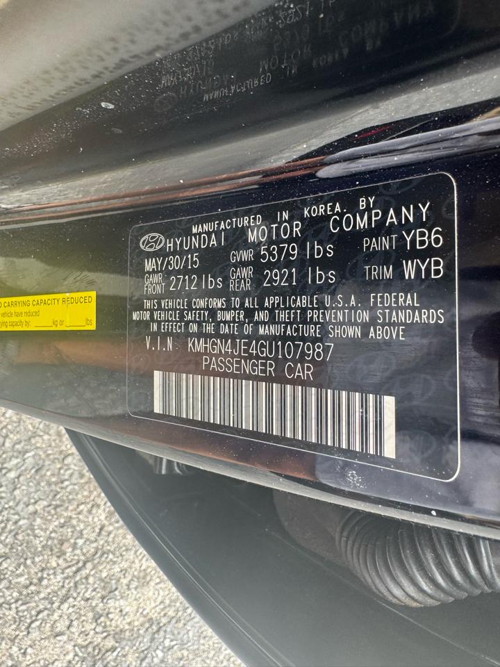 Hyundai Genesis 4dr Sdn V6 3.8L RWD 2016