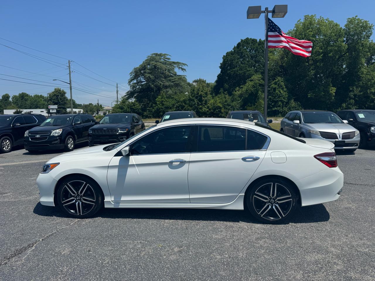 Honda Accord Sedan Sport CVT w/Honda Sensing 2017