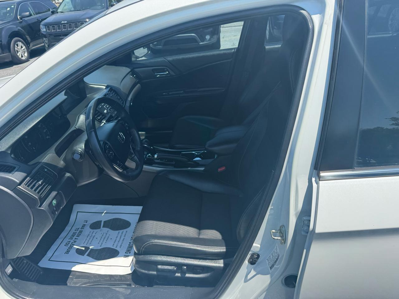 Honda Accord Sedan Sport CVT w/Honda Sensing 2017