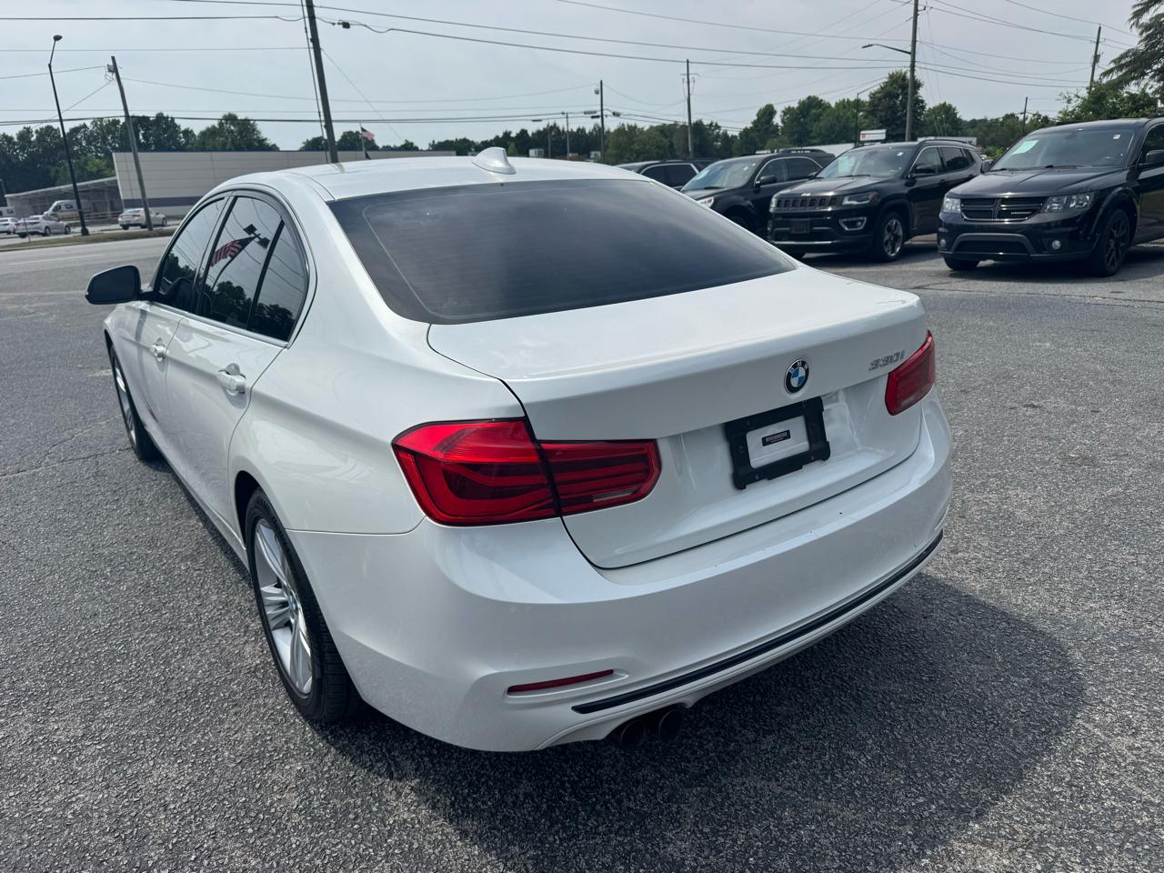 BMW 3 Series 330i Sedan 2018