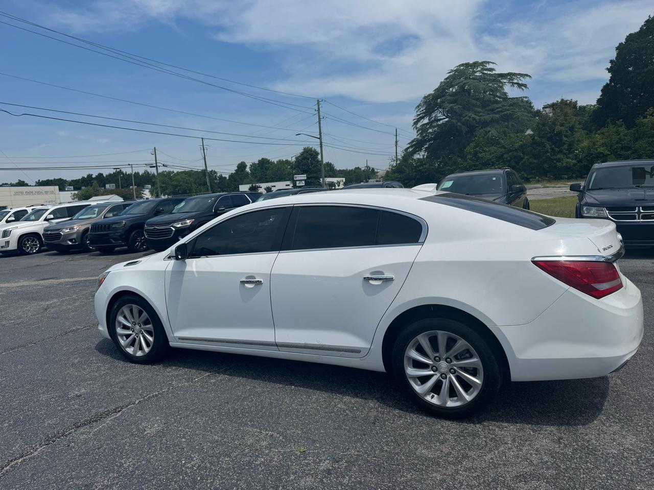 Buick LaCrosse 4dr Sdn Leather FWD 2016