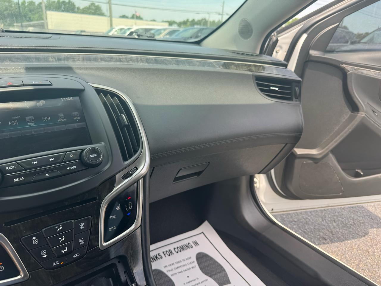 Buick LaCrosse 4dr Sdn Leather FWD 2016