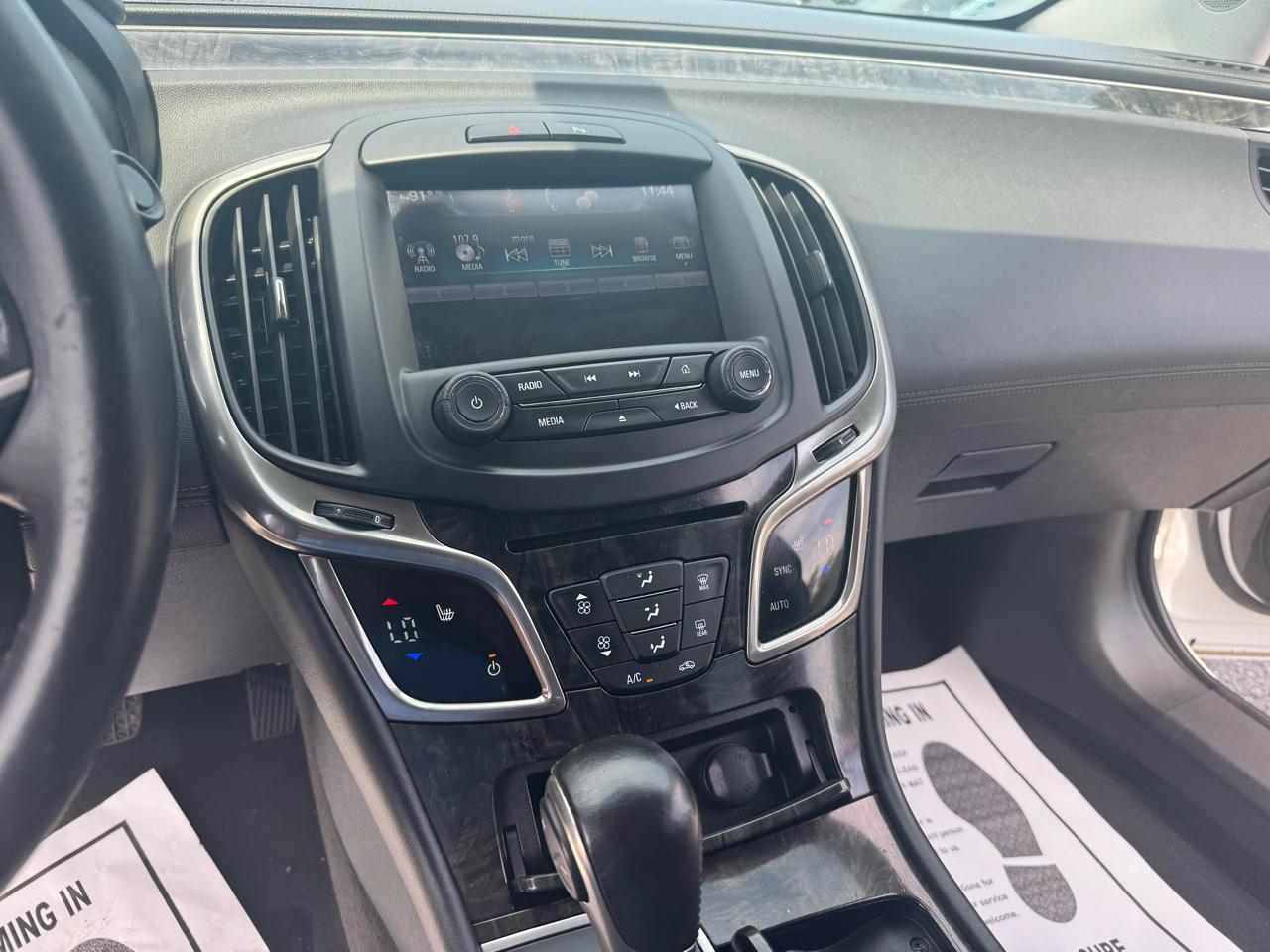 Buick LaCrosse 4dr Sdn Leather FWD 2016
