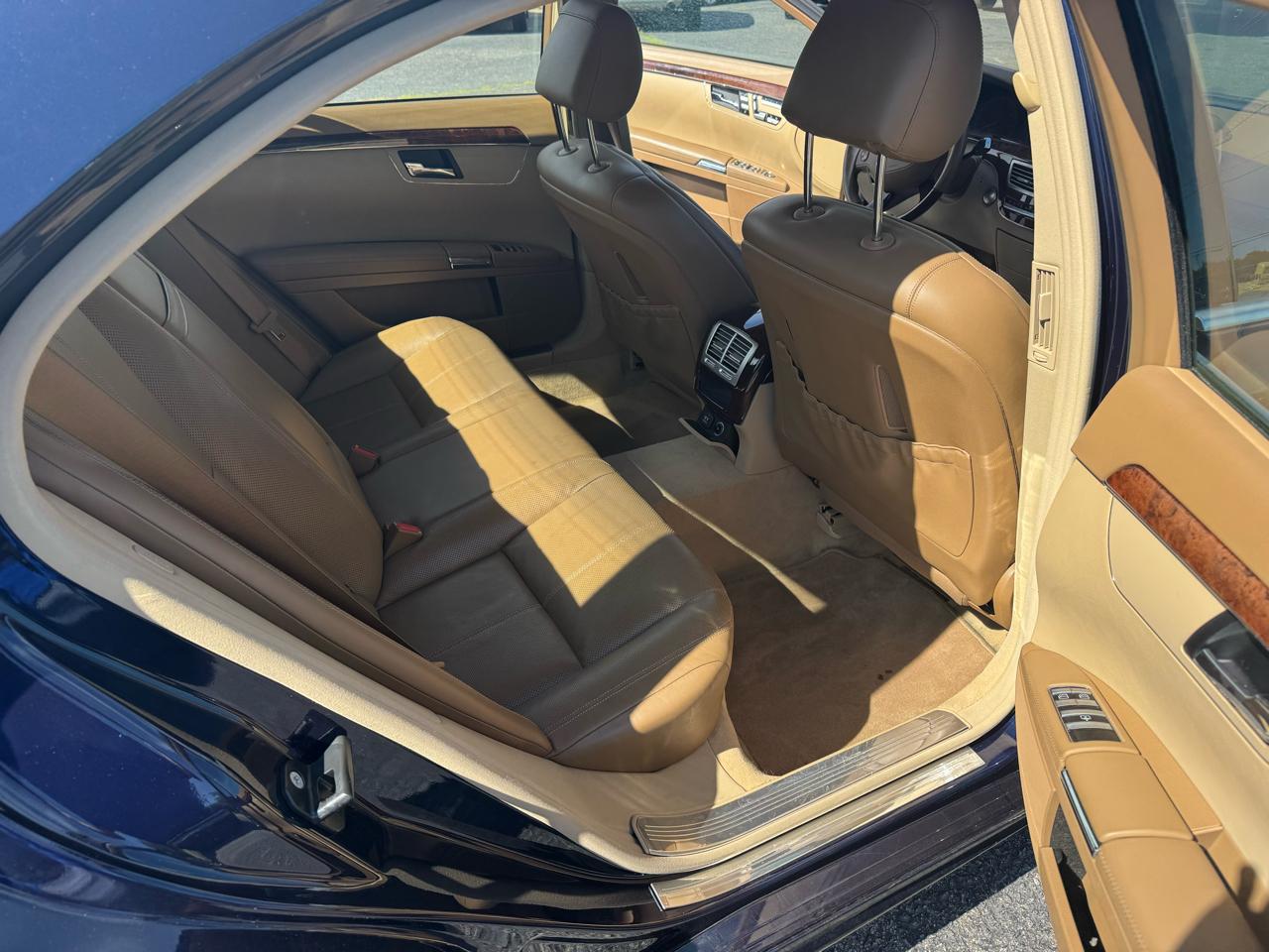 Mercedes-Benz S-Class 4dr Sdn 5.5L V8 RWD 2007