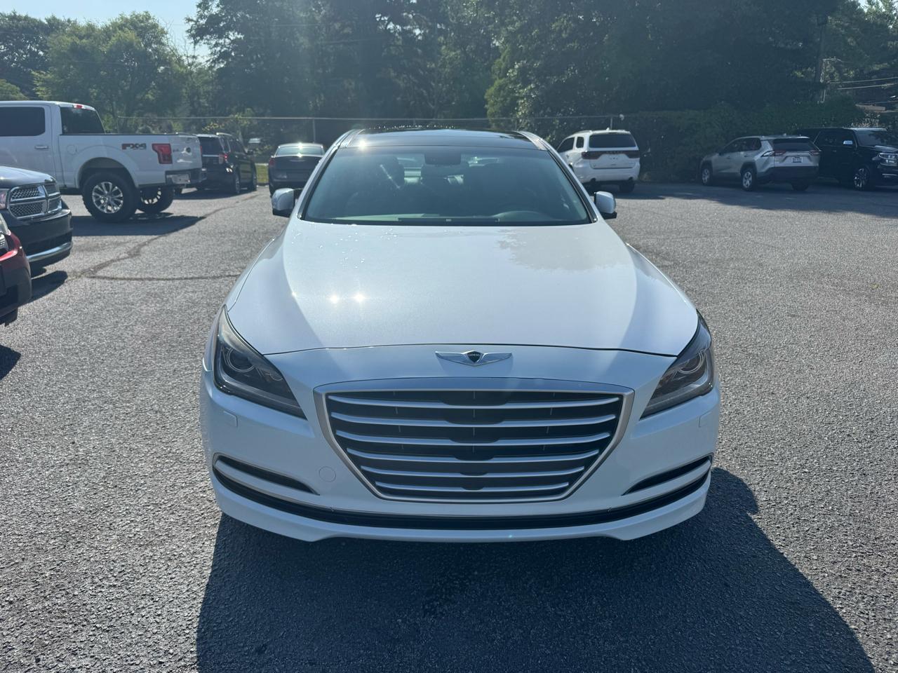 Hyundai Genesis 4dr Sdn V6 3.8L AWD 2015