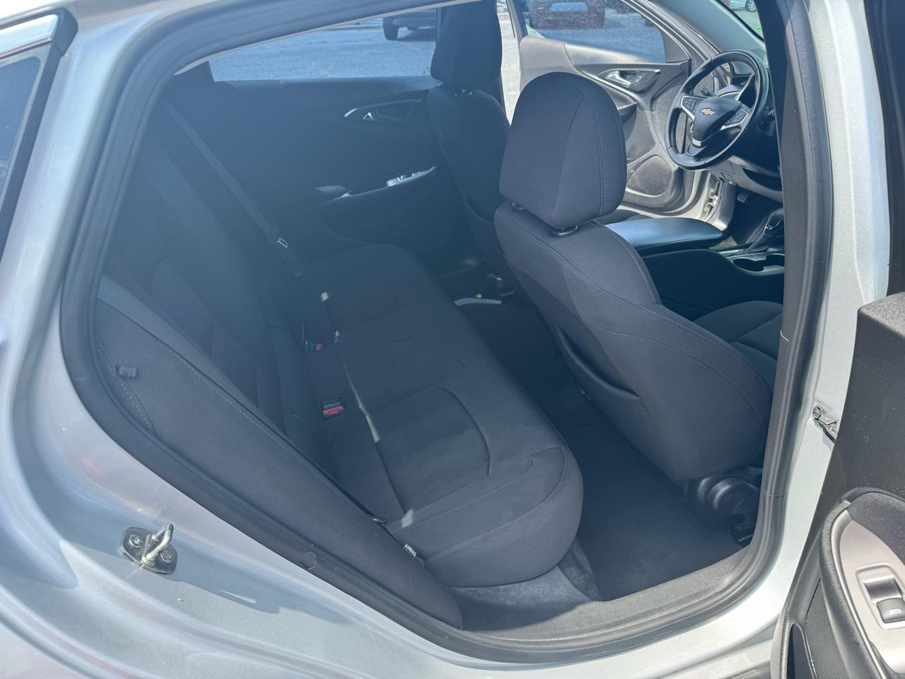Chevrolet Malibu 4dr Sdn RS 2021