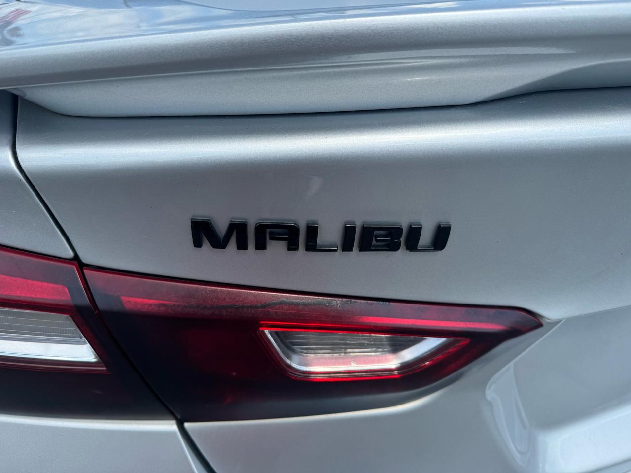 Chevrolet Malibu 4dr Sdn RS 2021