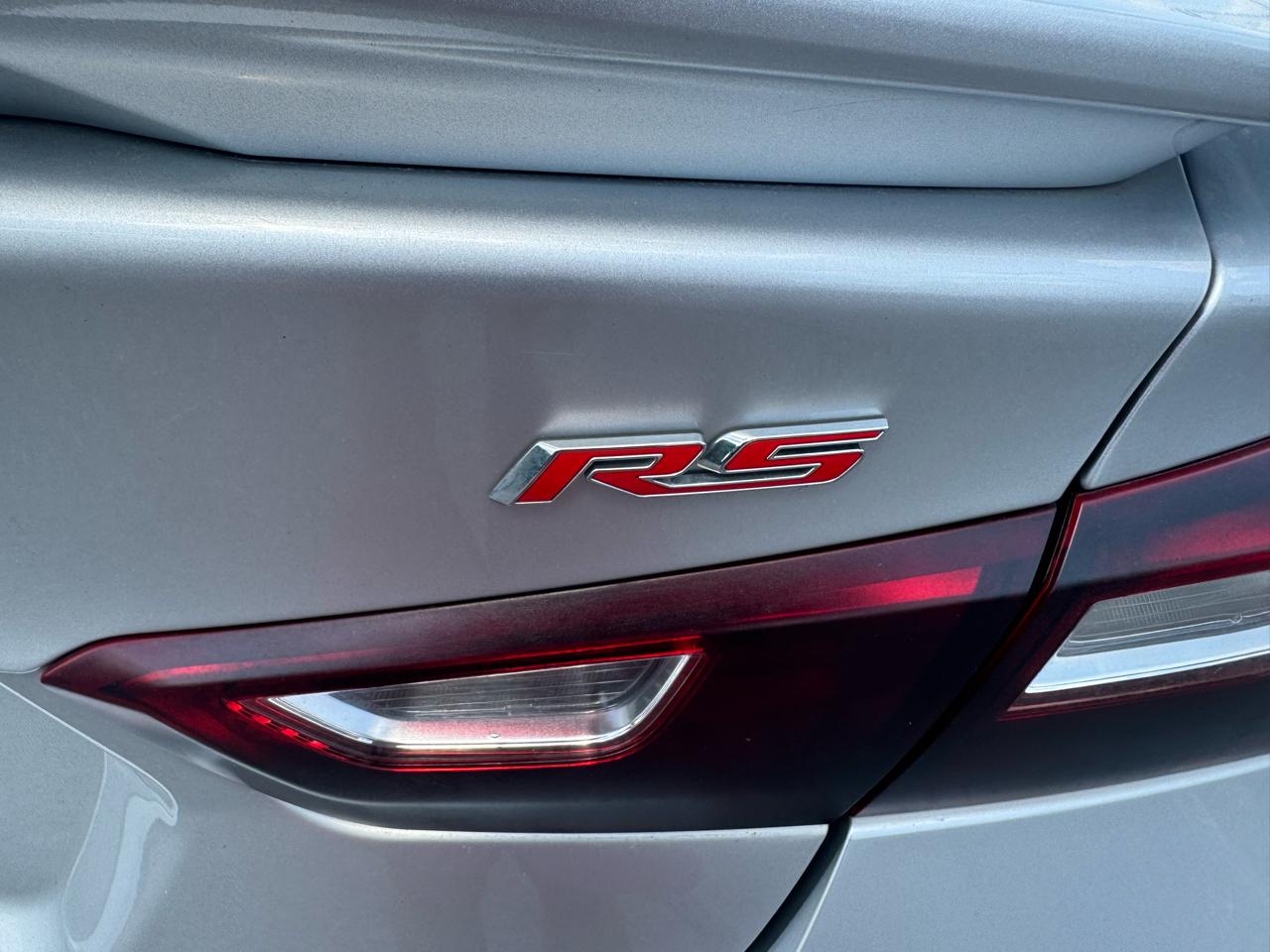 Chevrolet Malibu 4dr Sdn RS 2021