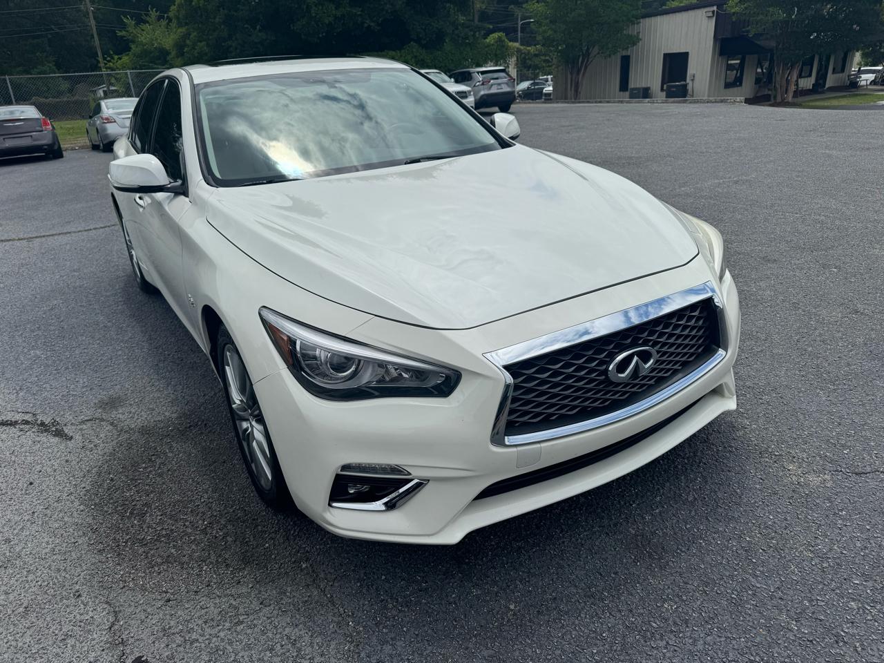 Infiniti Q50 3.0t LUXE AWD 2018