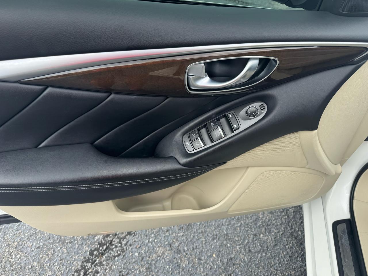 Infiniti Q50 3.0t LUXE AWD 2018