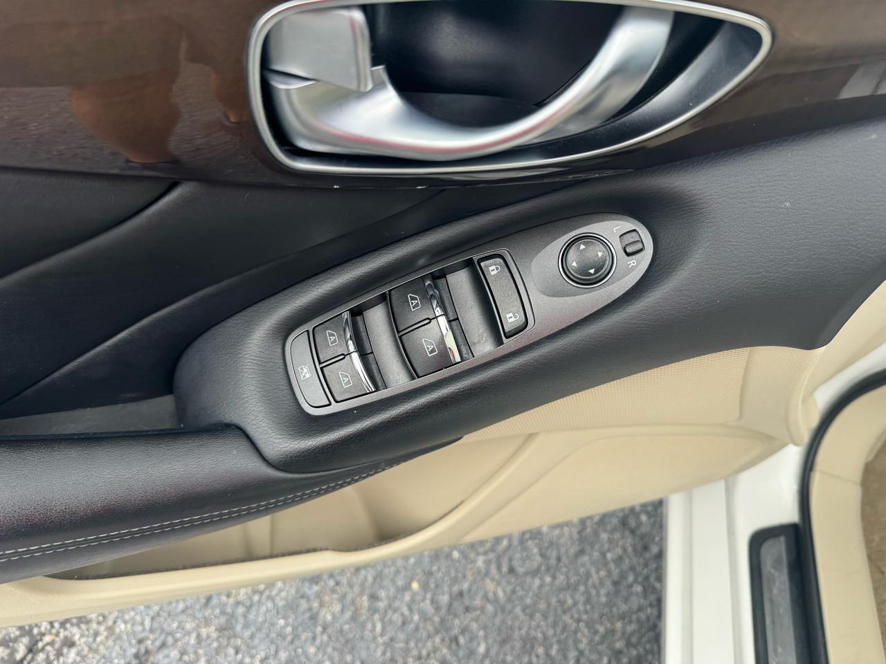 Infiniti Q50 3.0t LUXE AWD 2018