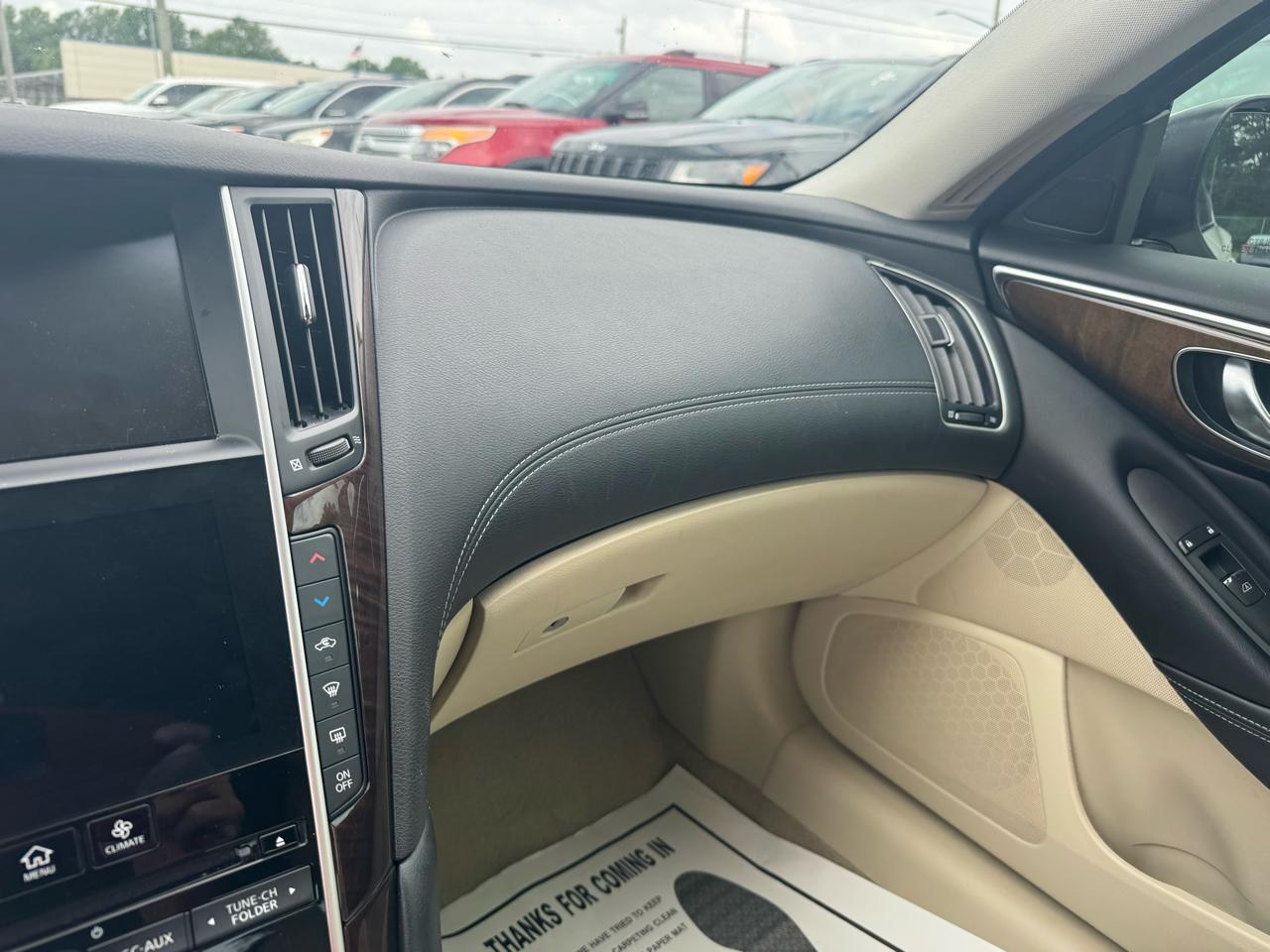 Infiniti Q50 3.0t LUXE AWD 2018