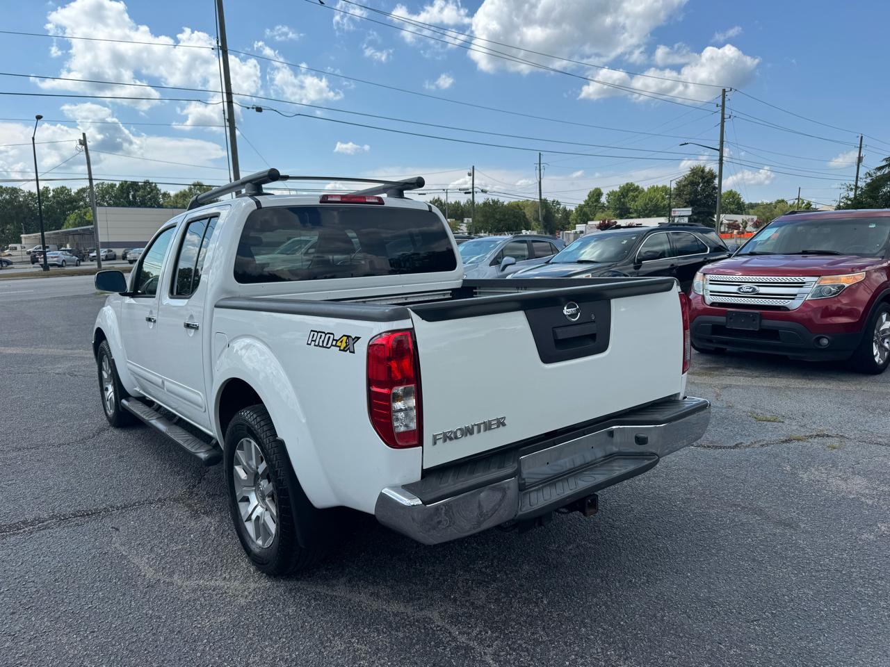 Nissan Frontier 4WD Crew Cab SWB Auto SL 2011