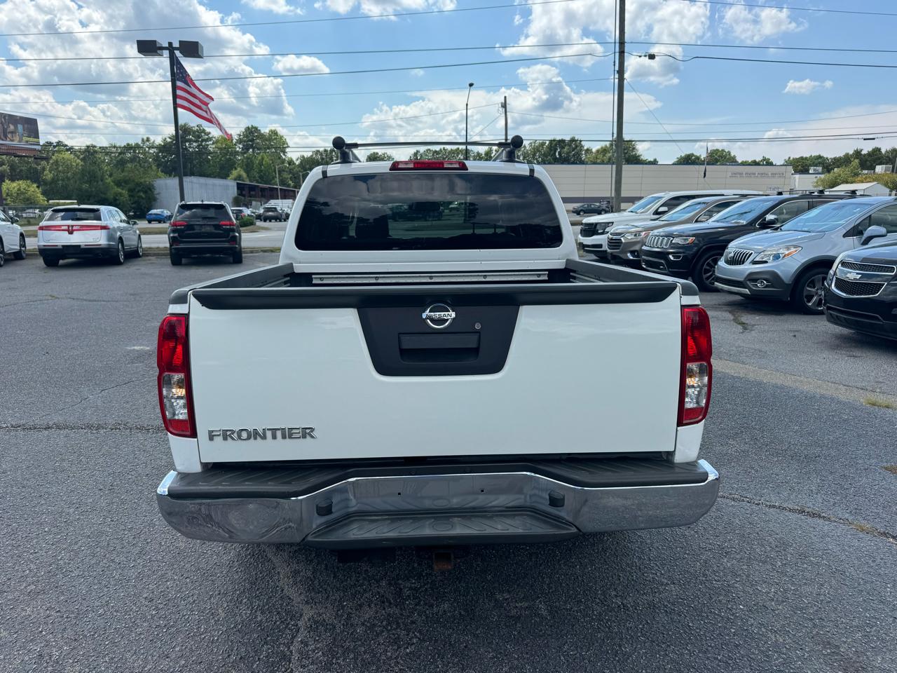 Nissan Frontier 4WD Crew Cab SWB Auto SL 2011