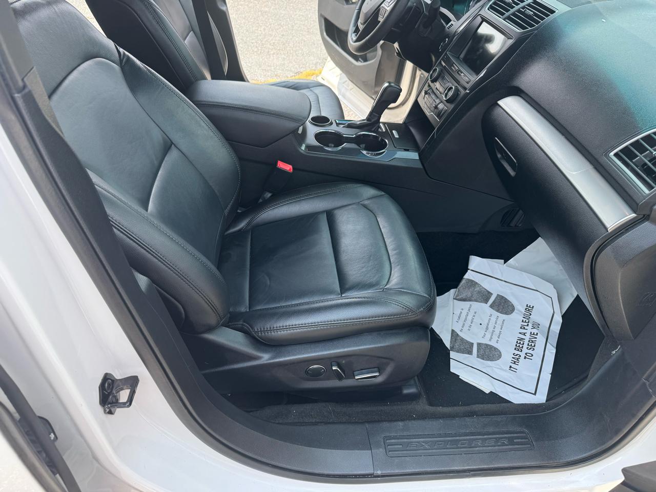 Ford Explorer XLT FWD 2017