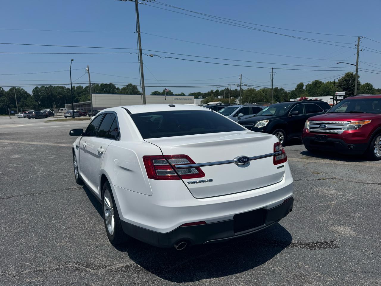 Ford Taurus SE FWD 2017