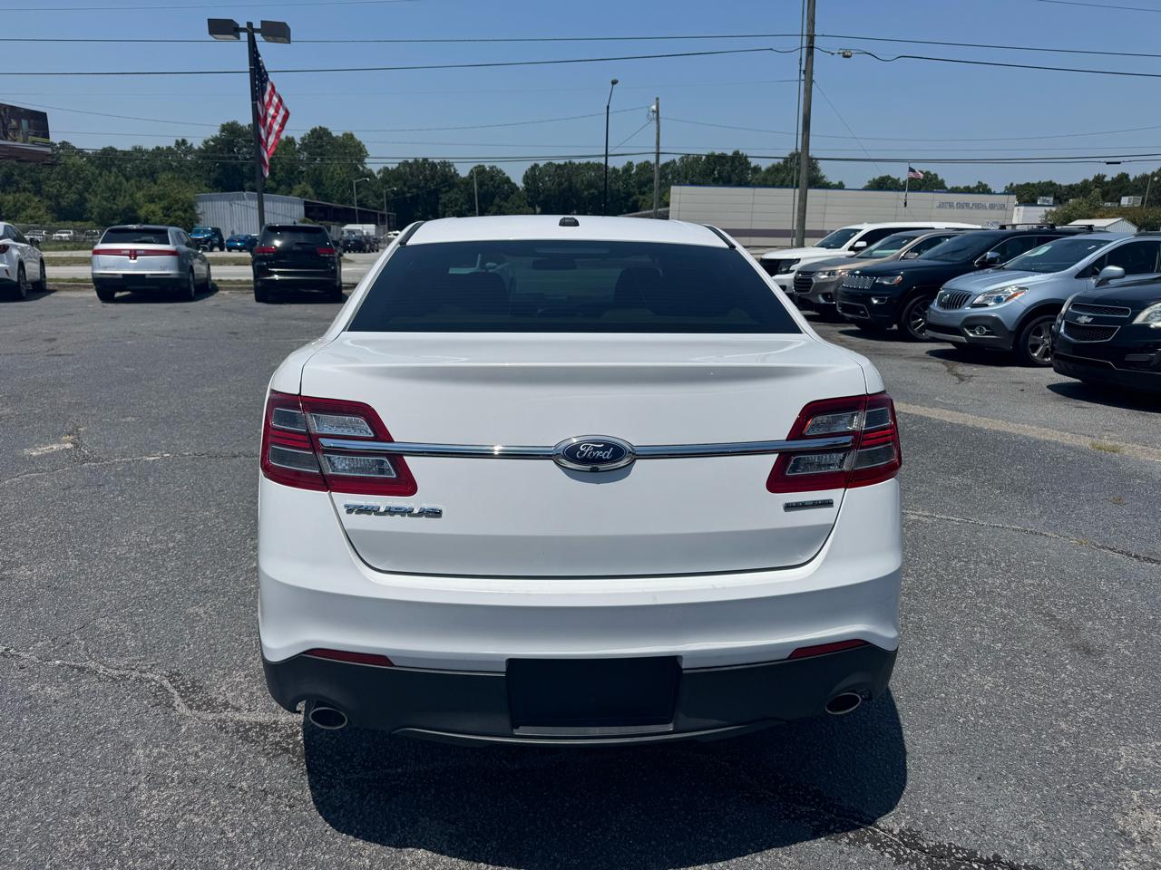 Ford Taurus SE FWD 2017
