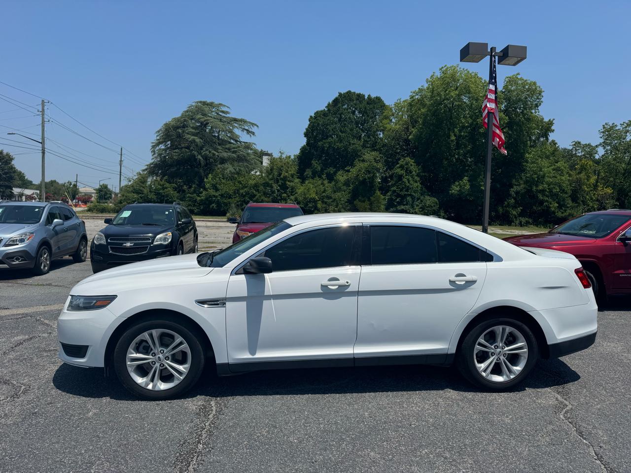 Ford Taurus SE FWD 2017