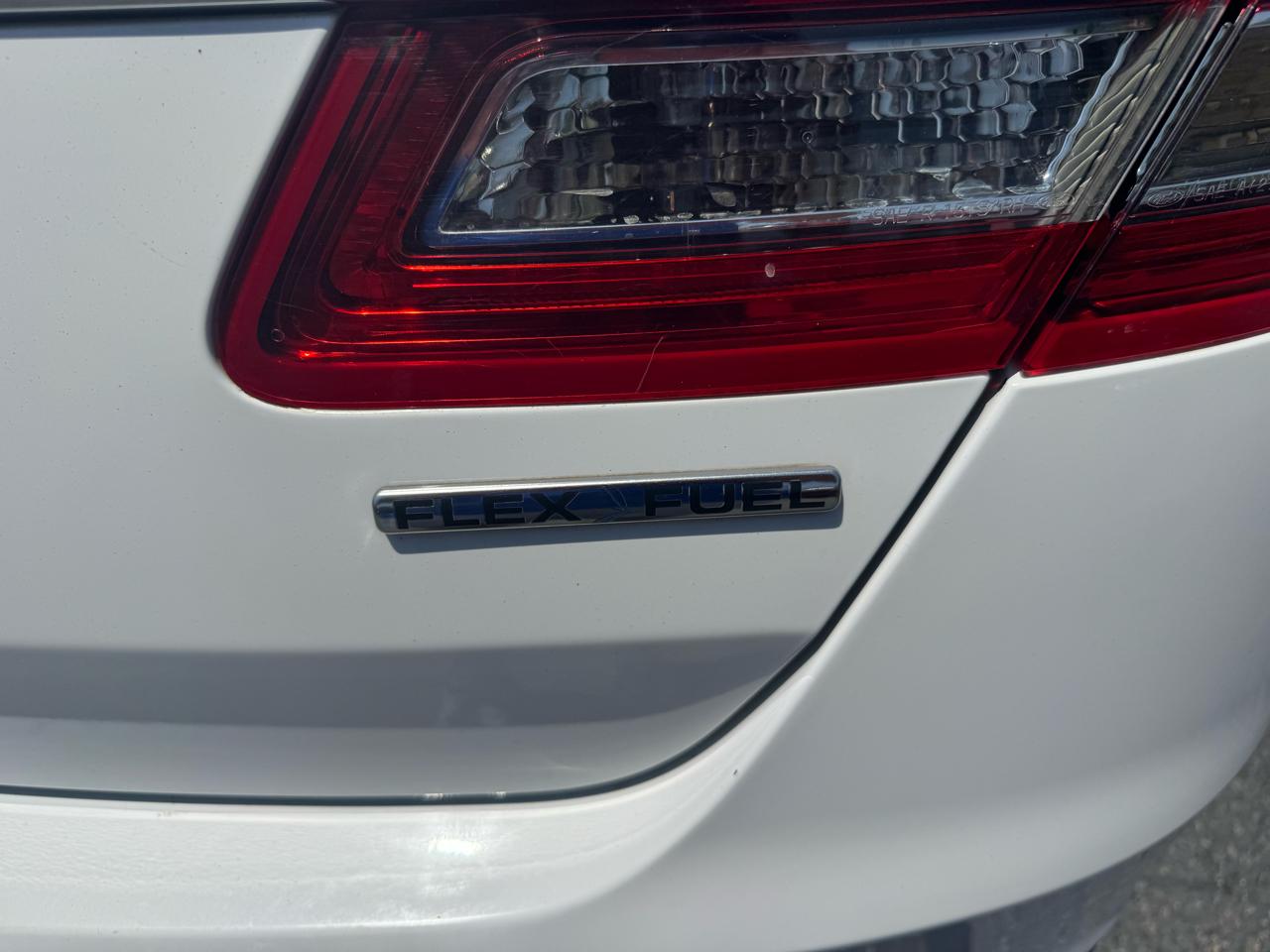 Ford Taurus SE FWD 2017