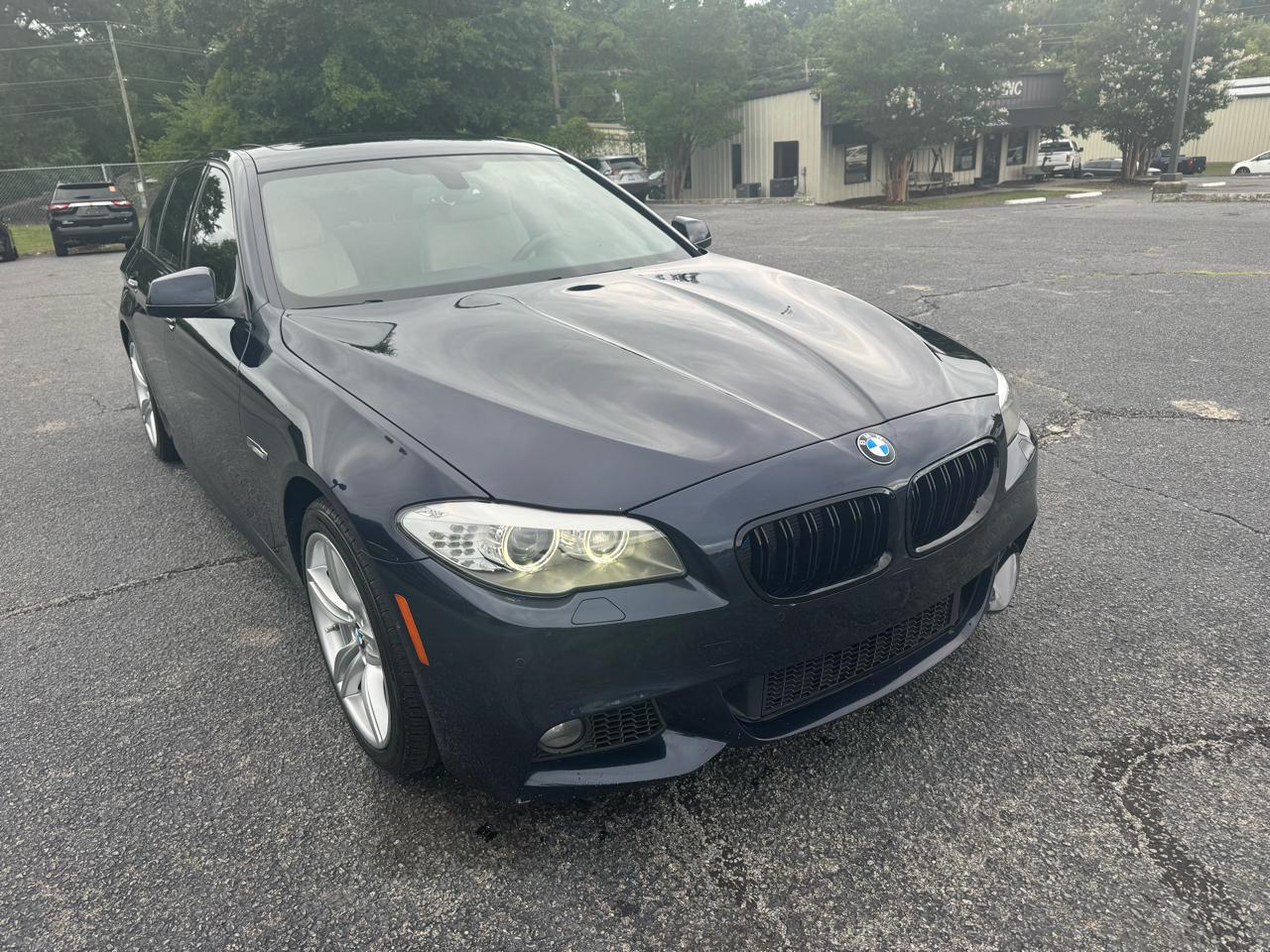 BMW 5 Series 4dr Sdn 535i xDrive AWD 2013
