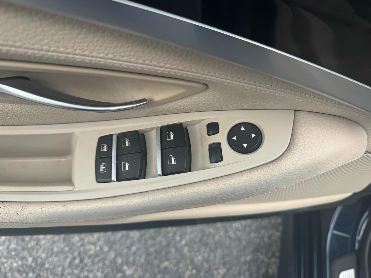 BMW 5 Series 4dr Sdn 535i xDrive AWD 2013