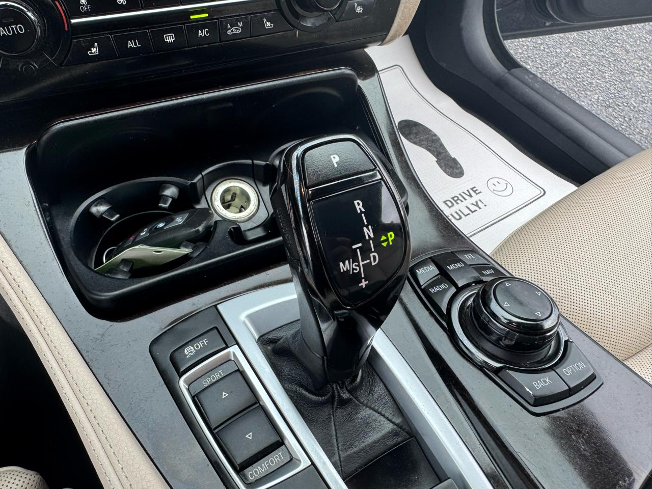 BMW 5 Series 4dr Sdn 535i xDrive AWD 2013