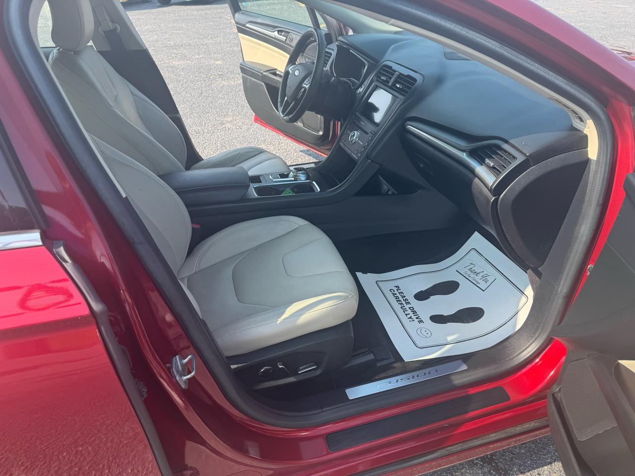 Ford Fusion Titanium FWD 2017