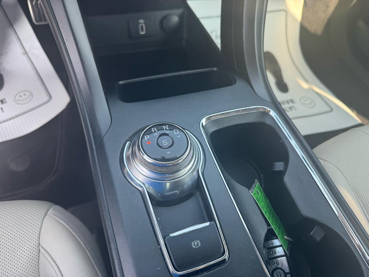 Ford Fusion Titanium FWD 2017